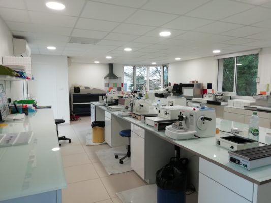 Réalisation des Travaux d’Aménagement des Locaux d’un Laboratoire de Recherche